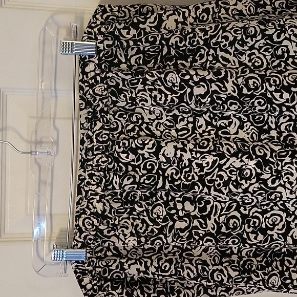 *Women's Plus Size 20 Skirt - Picture 9 of 12